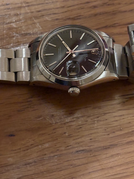 ロレックス パーペチュアル （高級時計）の商品画像 - 査定依頼日：2025年12月8日 - 最高査定価格：550,000円