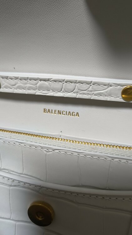 バレンシアガ  （ブランドバッグ）の商品画像 - 査定依頼日：2026年4月11日 - 最高査定価格：110,000円