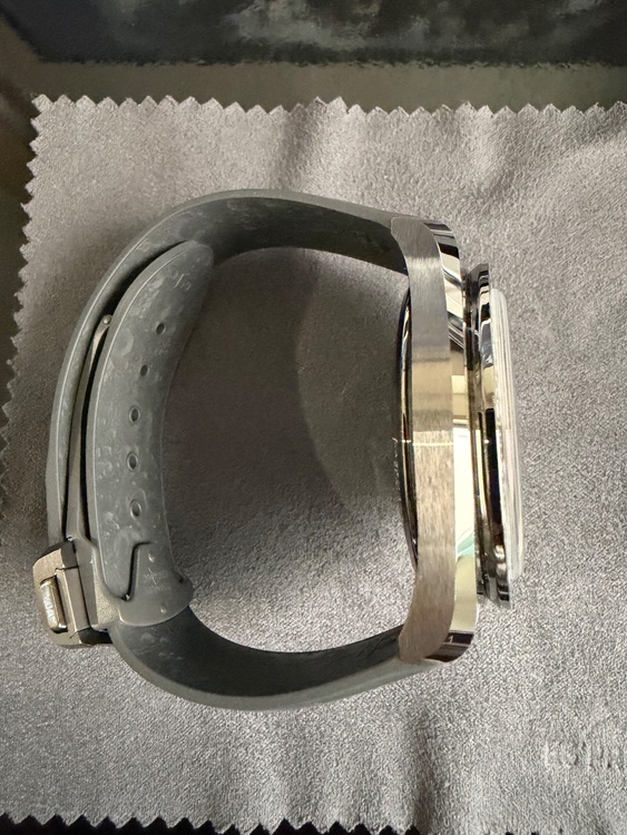 オメガ スピードマスター （高級時計）の商品画像 - 査定依頼日：2026年1月19日 - 最高査定価格：2,000,000円