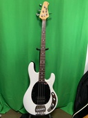 Sterling by Music Man SUB Ray4（ピアノ・楽器・PA機材）の商品画像 - 査定依頼日：2026年6月6日 - 最高査定価格：20,000円