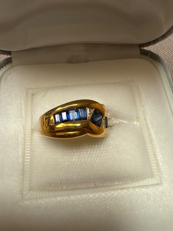 サファイヤ・ゴールド、デザインリング（宝石）の商品画像 - 査定依頼日：2025年9月17日 - 最高査定価格：140,000円