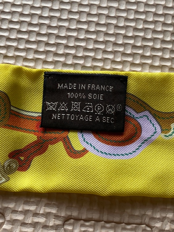 エルメス　ツイリー（古着・ファッション）の商品画像 - 査定依頼日：2025年7月2日 - 最高査定価格：13,000円