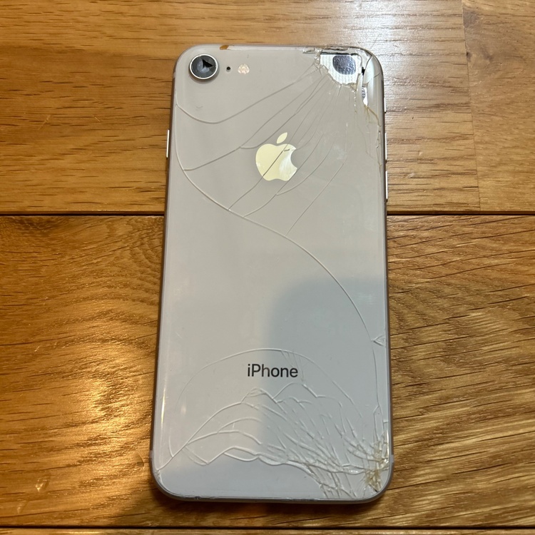 F4GVONL6JC6H（スマホ）の商品画像 - 査定依頼日：2026年3月30日 - 最高査定価格：2,000円