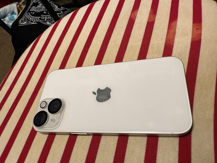 iPhone iPhone 14 128GB au（スマホ）の商品画像 - 査定依頼日：2026年8月30日 - 最高査定価格：50,000円