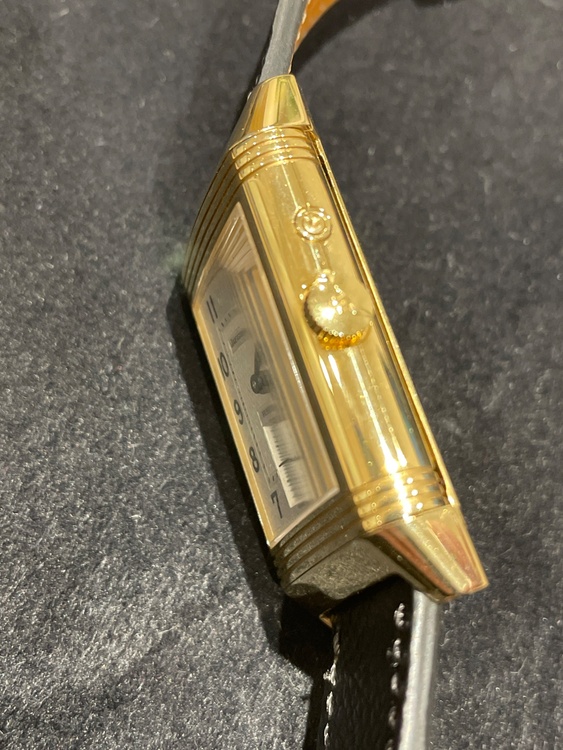 レベルソデュオK18YG（高級時計）の商品画像 - 査定依頼日：2025年12月4日 - 最高査定価格：1,400,000円