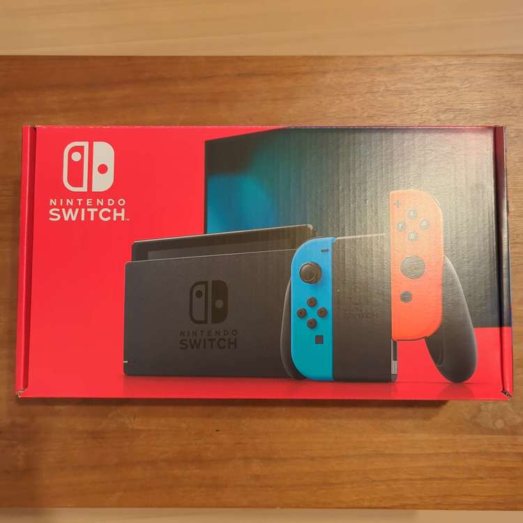 Nintendo Switch ネオンブルー/ネオンレッド（ゲーム機本体・ゲームソフト）の商品画像 - 査定依頼日：2023年3月12日 - 最高査定価格：18,000円