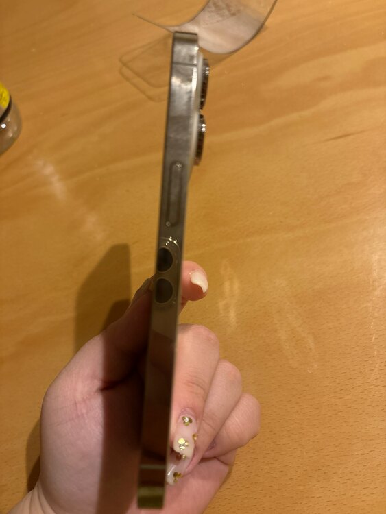 iPhone 14 Pro 256GB au（スマホ）の商品画像 - 査定依頼日：2025年4月3日 - 最高査定価格：83,000円