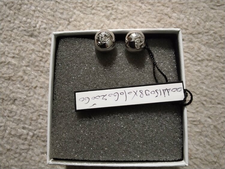 ピアス（金・貴金属）の商品画像 - 査定依頼日：2025年12月11日 - 最高査定価格：30,000円