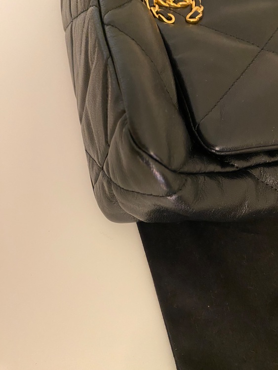 CHANEL19ハンドバッグ（ブランドバッグ）の商品画像 - 査定依頼日：2025年6月29日 - 最高査定価格：500,000円