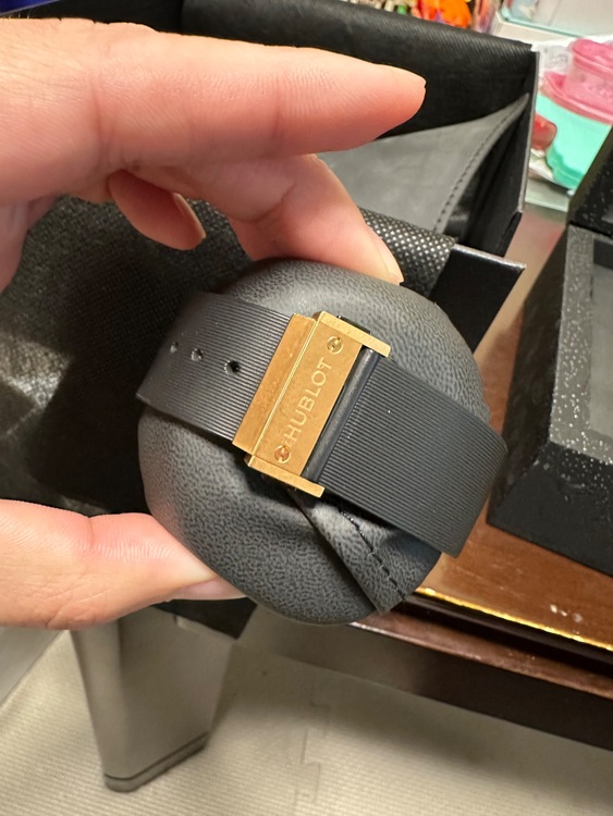 ウブロ ビックバン HU301.PX.1180.Rx（高級時計）の商品画像 - 査定依頼日：2025年11月26日 - 最高査定価格：2,200,000円