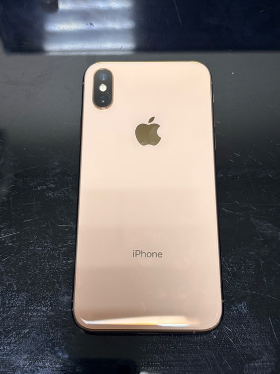 iPhoneXSジャンク（スマホ）の商品画像 - 査定依頼日：2026年3月19日 - 最高査定価格：7,000円