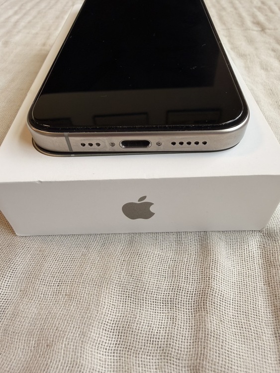 iPhone 15 Pro 128GB ナチュラルチタニウム SIMフリー（スマホ）の商品画像 - 査定依頼日：2026年5月6日 - 最高査定価格：85,000円