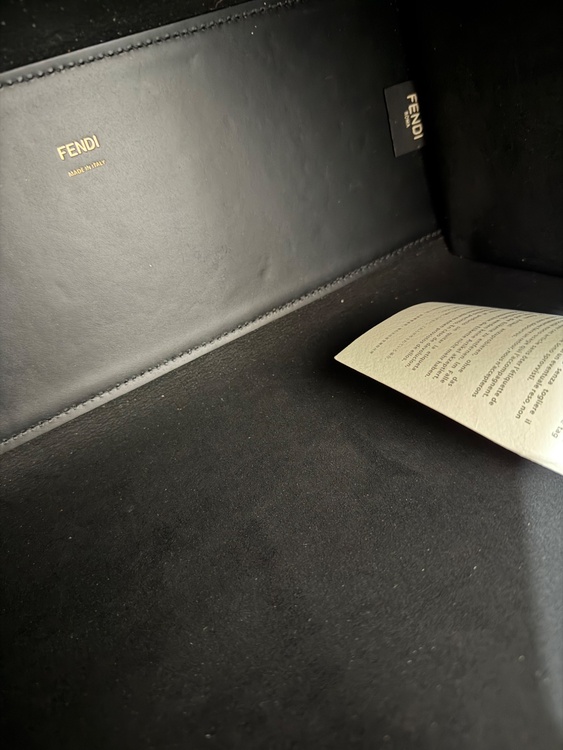 フェンディ  （ブランドバッグ）の商品画像 - 査定依頼日：2026年3月4日 - 最高査定価格：160,000円
