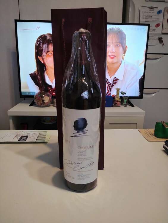 2018オーパスワン（お酒）の商品画像 - 査定依頼日：2025年3月21日 - 最高査定価格：100,000円