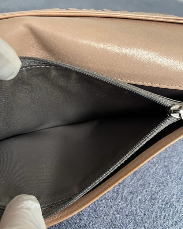 カメリア フラップ 長財布ピンクベージュ（ブランド財布・小物）の商品画像 - 査定依頼日：2026年4月12日 - 最高査定価格：15,000円