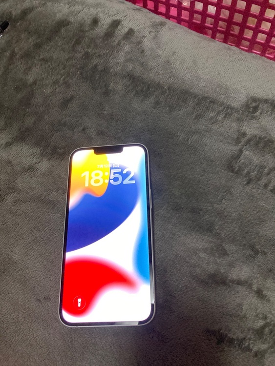 iPhone iPhone 16e 128GB au（スマホ）の商品画像 - 査定依頼日：2026年7月12日 - 最高査定価格：59,000円