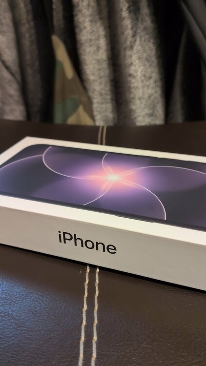 iPhone 17e 256GB au（スマホ）の商品画像 - 査定依頼日：2026年4月6日 - 最高査定価格：73,000円