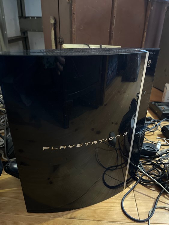 DSソフトなど100個ちょっととプレステ3．wii.ゲームキューブの本体は箱無し（ゲーム機本体・ゲームソフト）の商品画像 - 査定依頼日：2023年11月8日 - 最高査定価格：18,000円