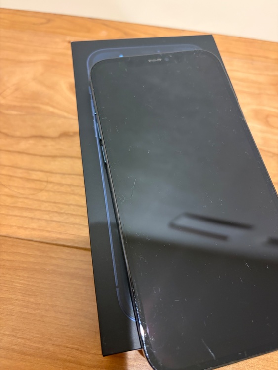 iPhone12promax（スマホ）の商品画像 - 査定依頼日：2026年8月18日 - 最高査定価格：31,000円
