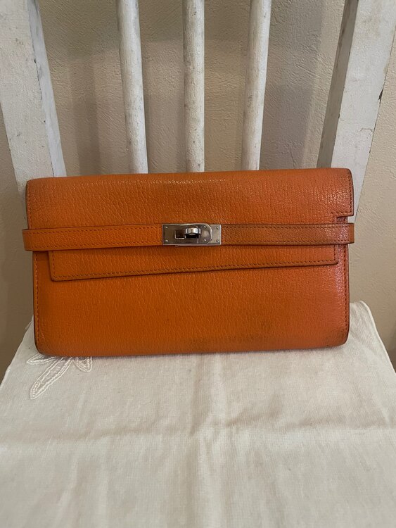 ケリー財布（ブランド財布・小物）の商品画像 - 査定依頼日：2025年3月15日 - 最高査定価格：80,000円