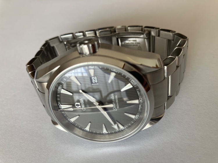 オメガ シーマスター 231.10.39.60.06.00（高級時計）の商品画像 - 査定依頼日：2025年6月22日 - 最高査定価格：300,000円