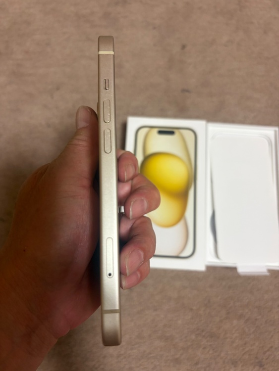iPhone iPhone 15 128GB docomo（スマホ）の商品画像 - 査定依頼日：2026年8月3日 - 最高査定価格：66,000円