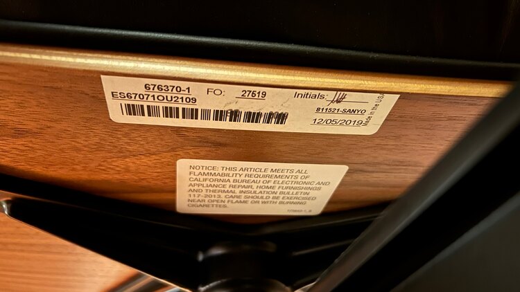 ハーマンミラー　イームズラウンジチェア&オットマン（家具・寝具）の商品画像 - 査定依頼日：2025年4月4日 - 最高査定価格：400,000円