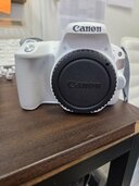 EOS Kiss X9（カメラ）の商品画像 - 査定依頼日：2026年3月4日 - 最高査定価格：38,000円