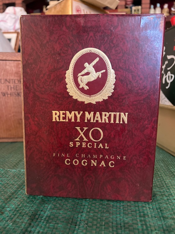 レミーマルタンXO special（お酒）の商品画像 - 査定依頼日：2025年8月21日 - 最高査定価格：8,000円