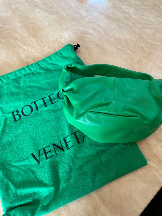 ノット（ブランドバッグ）の商品画像 - 査定依頼日：2025年8月26日 - 最高査定価格：70,000円