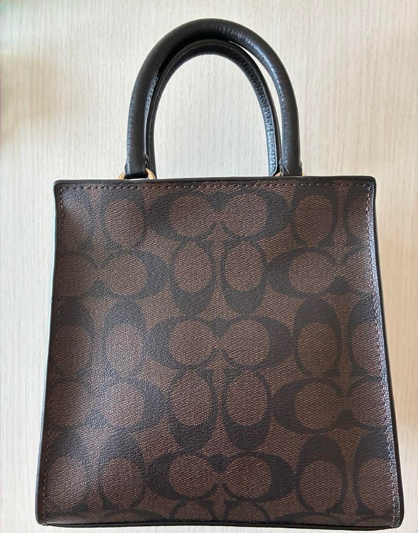 COACH（ブランドバッグ）の商品画像 - 査定依頼日：2025年10月13日 - 最高査定価格：4,000円