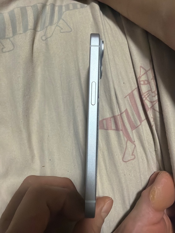 iPhone iPhone 15 128GB Softbank（スマホ）の商品画像 - 査定依頼日：2026年9月7日 - 最高査定価格：53,000円