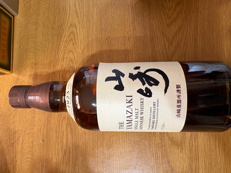 サントリー山崎（お酒）の商品画像 - 査定依頼日：2026年5月10日 - 最高査定価格：10,500円