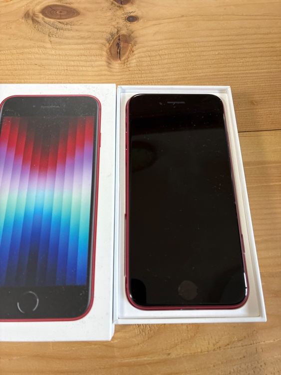 iPhone se3 レッド（スマホ）の商品画像 - 査定依頼日：2026年6月17日 - 最高査定価格：40,000円