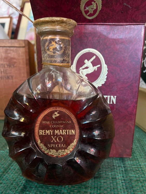 レミーマルタンXO special（お酒）の商品画像 - 査定依頼日：2025年8月21日 - 最高査定価格：8,000円