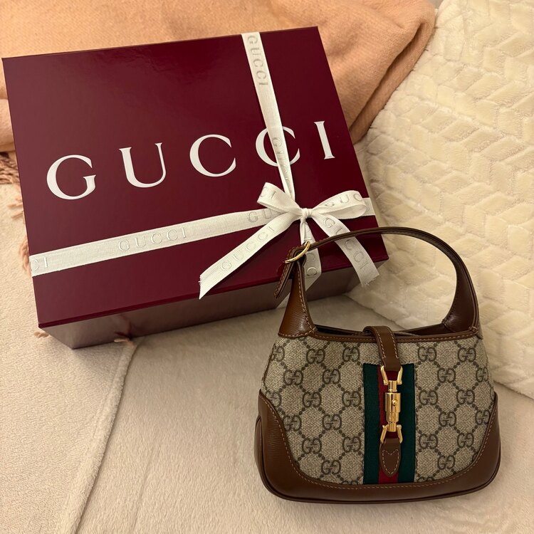GUCCI Jackie ミニバッグ 1961（ブランドバッグ）の商品画像 - 査定依頼日：2024年12月28日 - 最高査定価格：160,000円