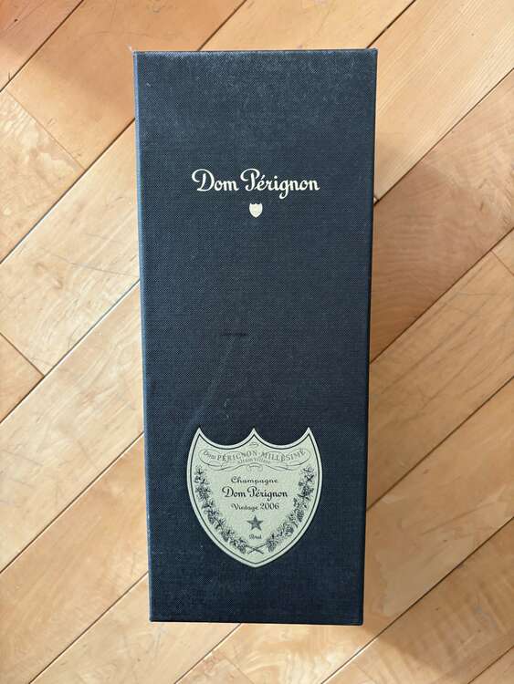 シャンパン ドン・ペリニヨン （お酒）の商品画像 - 査定依頼日：2025年1月30日 - 最高査定価格：20,000円