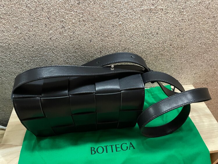 ボッテガ・ヴェネタ  （ブランドバッグ）の商品画像 - 査定依頼日：2025年3月3日 - 最高査定価格：200,000円