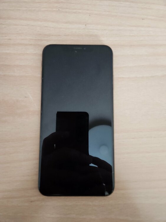 iPhoneXS Max 64GB au（スマホ）の商品画像 - 査定依頼日：2026年3月19日 - 最高査定価格：15,000円