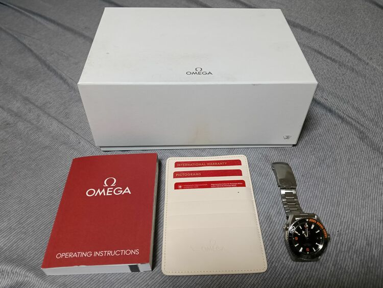 プラネットオーシャン 600Mコーアクシャル マスター クロノメーター（高級時計）の商品画像 - 査定依頼日：2025年8月4日 - 最高査定価格：550,000円