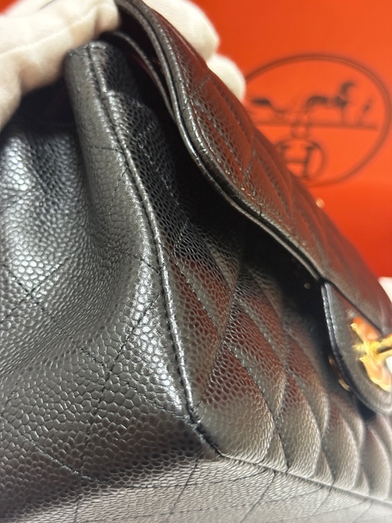 CHANEL キャビアスキン マトラッセ チェーンショルダーバッグ　スモール（ブランドバッグ）の商品画像 - 査定依頼日：2026年7月24日 - 最高査定価格：830,000円