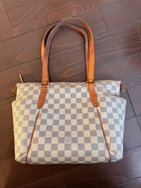 ルイ・ヴィトン　トータリー　N51261（ブランドバッグ）の商品画像 - 査定依頼日：2025年2月6日 - 最高査定価格：90,000円