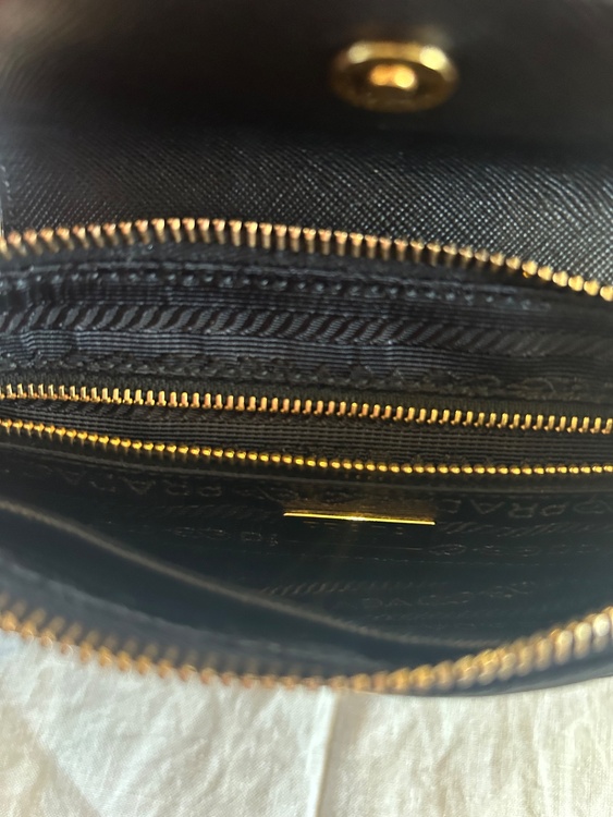 プラダ  （ブランドバッグ）の商品画像 - 査定依頼日：2025年12月10日 - 最高査定価格：60,000円