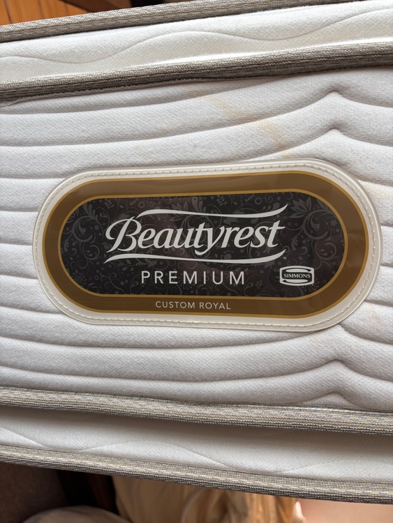 シモンズ　ビューティーレストプレミアム（家具・寝具）の商品画像 - 査定依頼日：2025年9月27日 - 最高査定価格：3,000円