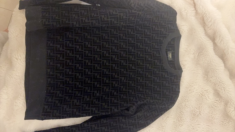 フェンディズッカ総柄（古着・ファッション）の商品画像 - 査定依頼日：2026年3月31日 - 最高査定価格：10,000円