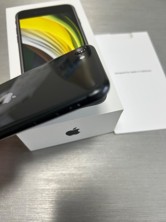 iPhone iPhone SE (第 2 世代) 128GB SIMフリー（スマホ）の商品画像 - 査定依頼日：2026年6月27日 - 最高査定価格：9,000円
