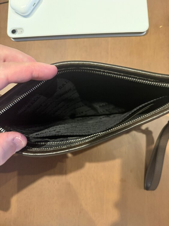 BALLY（ブランド財布・小物）の商品画像 - 査定依頼日：2025年5月28日 - 最高査定価格：1,000円