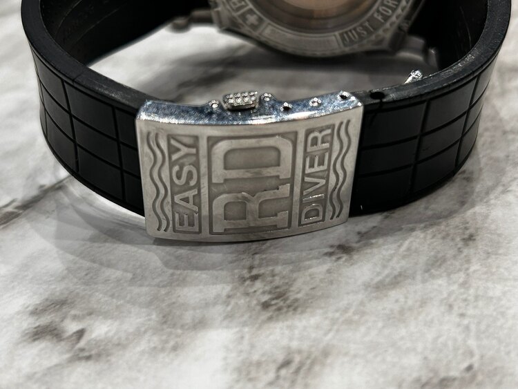 イージーダイバー 888本限定（高級時計）の商品画像 - 査定依頼日：2025年5月31日 - 最高査定価格：500,000円