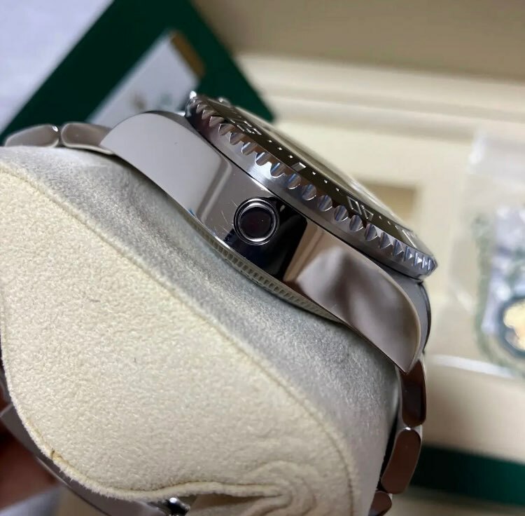 ロレックス シードゥエラー 12666（高級時計）の商品画像 - 査定依頼日：2025年2月3日 - 最高査定価格：1,830,000円