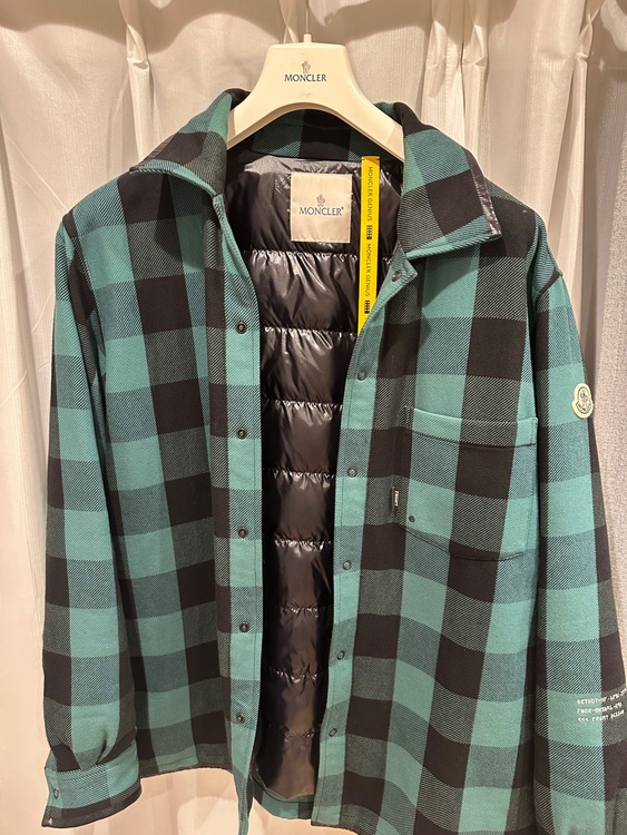 MONCLER モンクレール ダウンジャケット/7 MONCLER FRGMT （古着・ファッション）の商品画像 - 査定依頼日：2026年4月23日 - 最高査定価格：60,000円